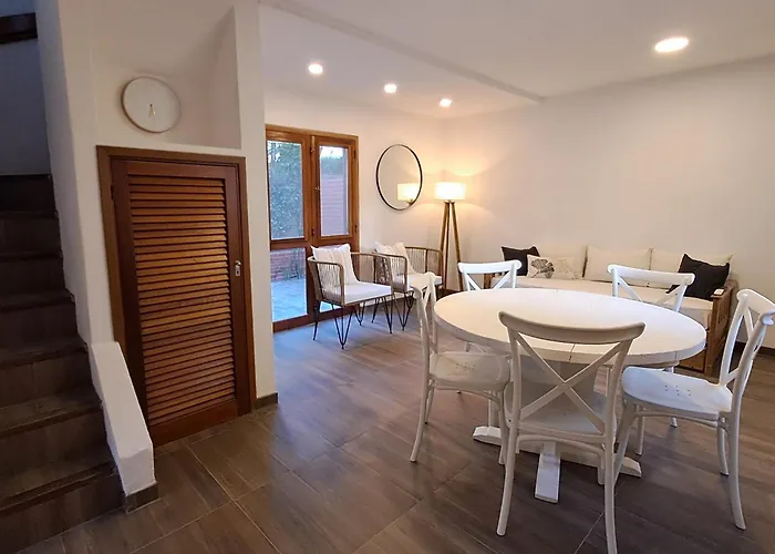 Duplex Besugo, Con Patio Y Parrilla